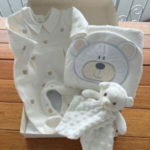 Macacão Bordado Urso